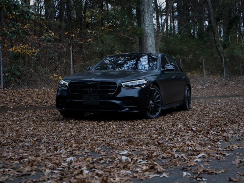 Mercedes E-Class / BMW 5 Series